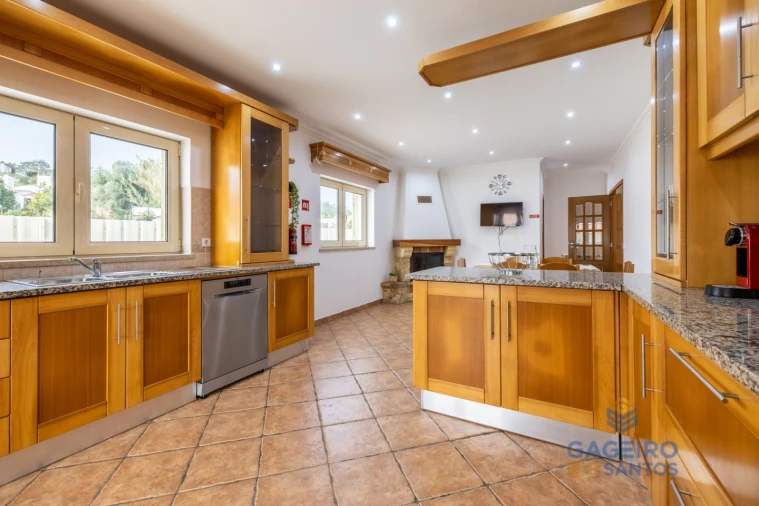 Moradia T3 para Venda em Tornada e Salir do Porto Foto 28