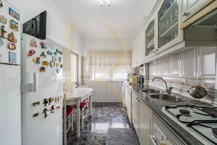 Apartamento T3 para Venda em Amora Foto 5