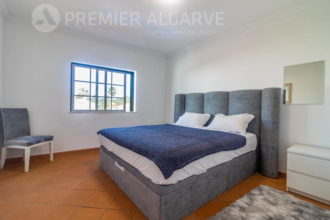 Moradia T3 para Venda em Almancil Foto 13