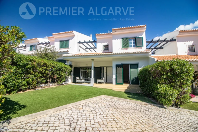 Moradia T3 para Venda em Almancil Foto 2