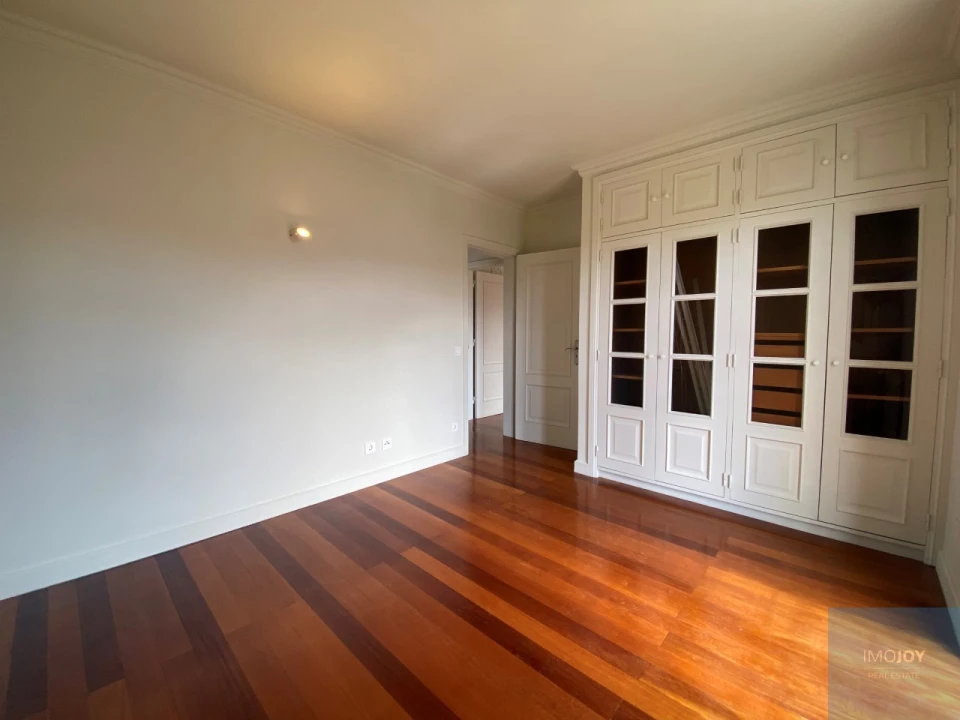 Moradia T3 para Venda em Alcabideche Foto 30