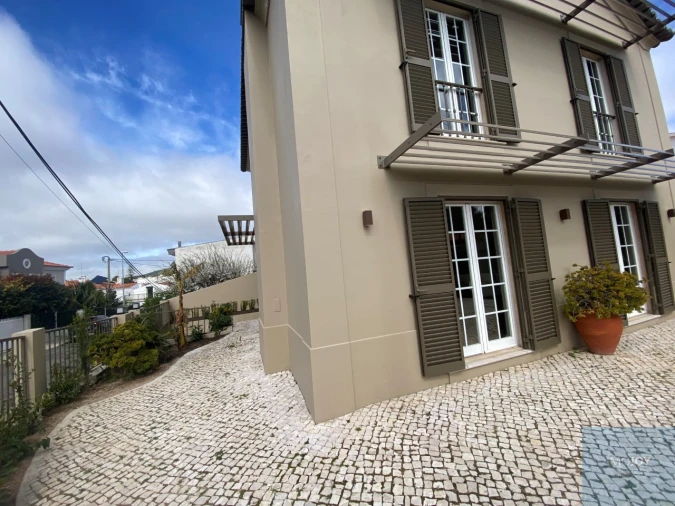 Moradia T3 para Venda em Alcabideche Foto 38