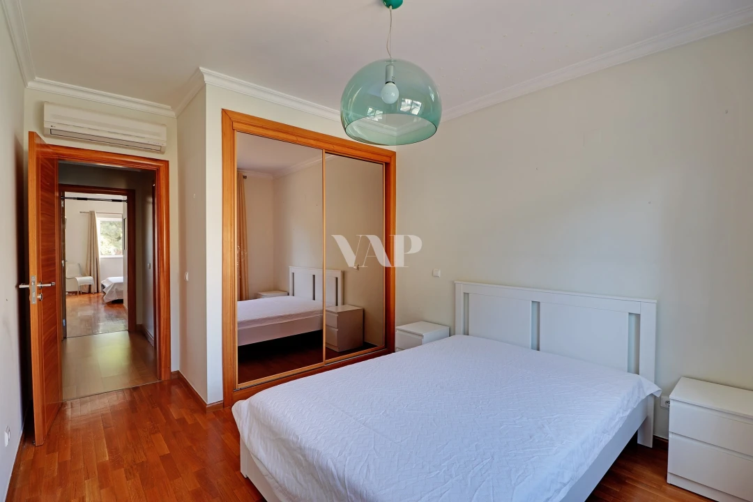 Apartamento T2 para Arrendamento em Quarteira Foto 14