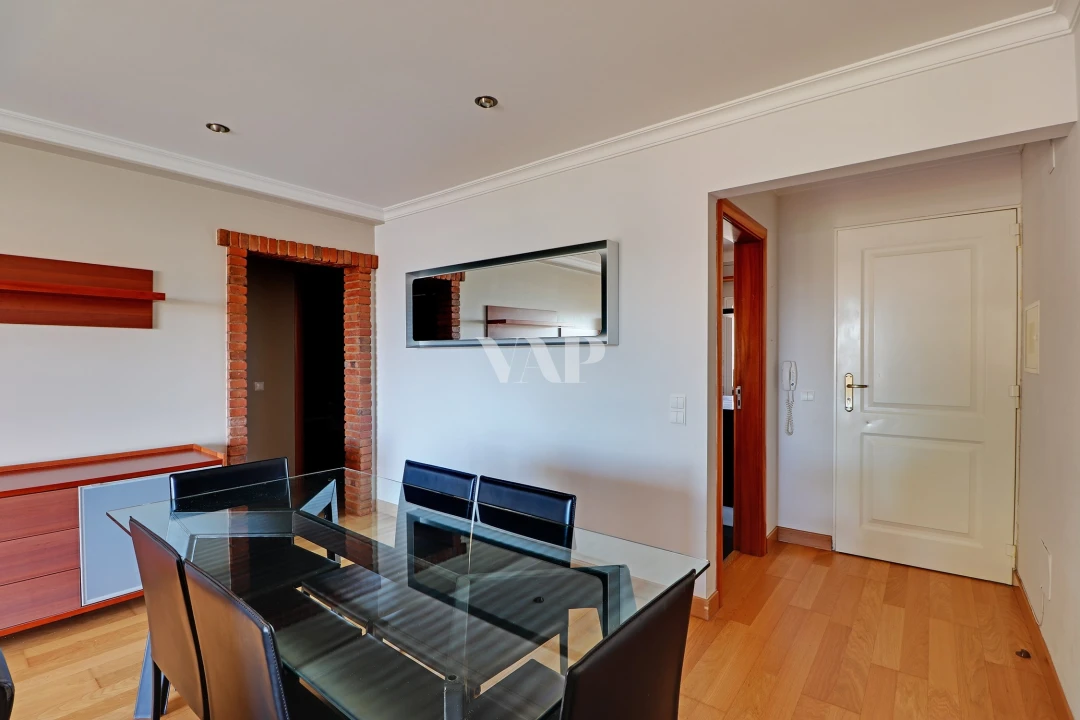 Apartamento T2 para Arrendamento em Quarteira Foto 9