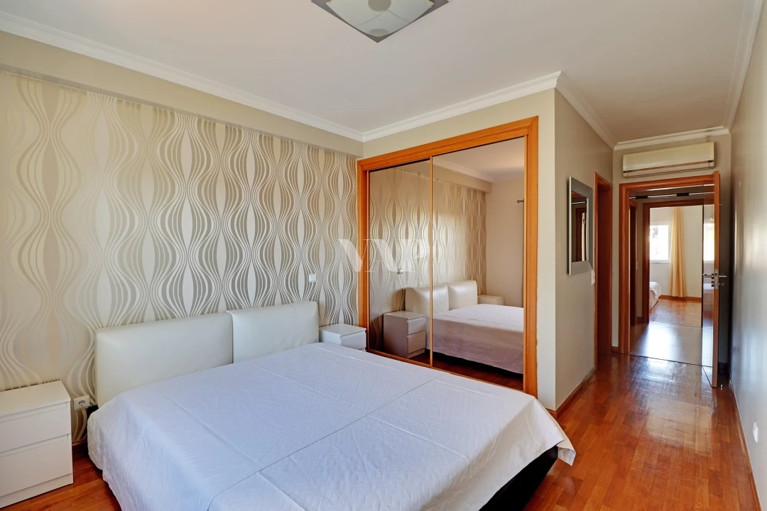 Apartamento T2 para Arrendamento em Quarteira Foto 4