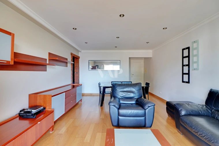 Apartamento T2 para Arrendamento em Quarteira Foto 10