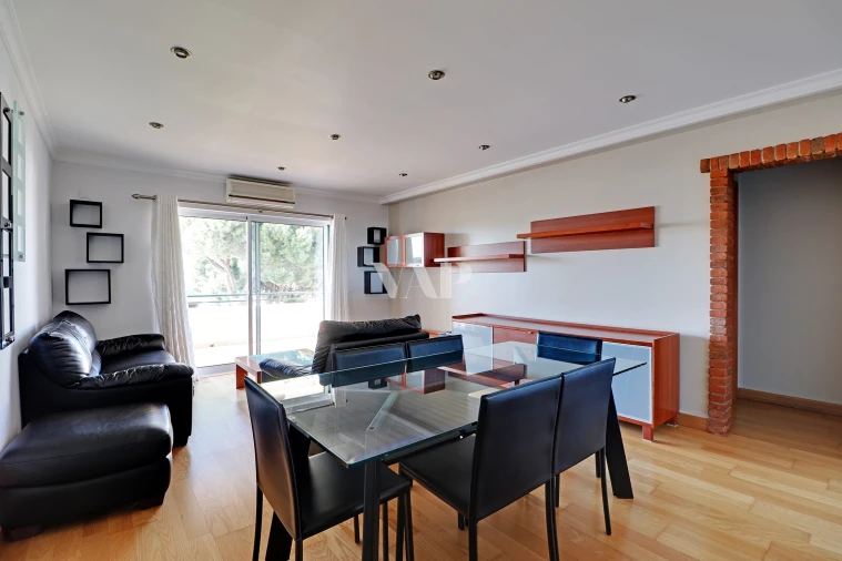 Apartamento T2 para Arrendamento em Quarteira Foto 3