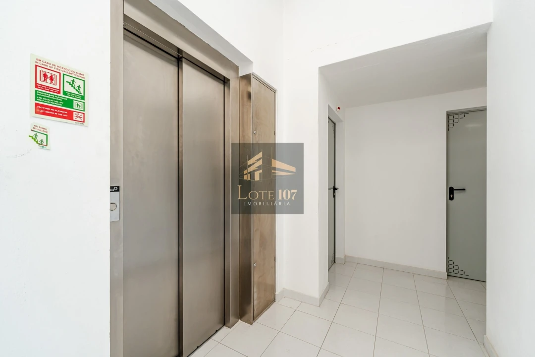 Apartamento T1 para Venda em Montijo e Afonsoeiro Foto 28