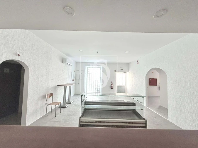 Negócio para Arrendamento em Olaia e Paço