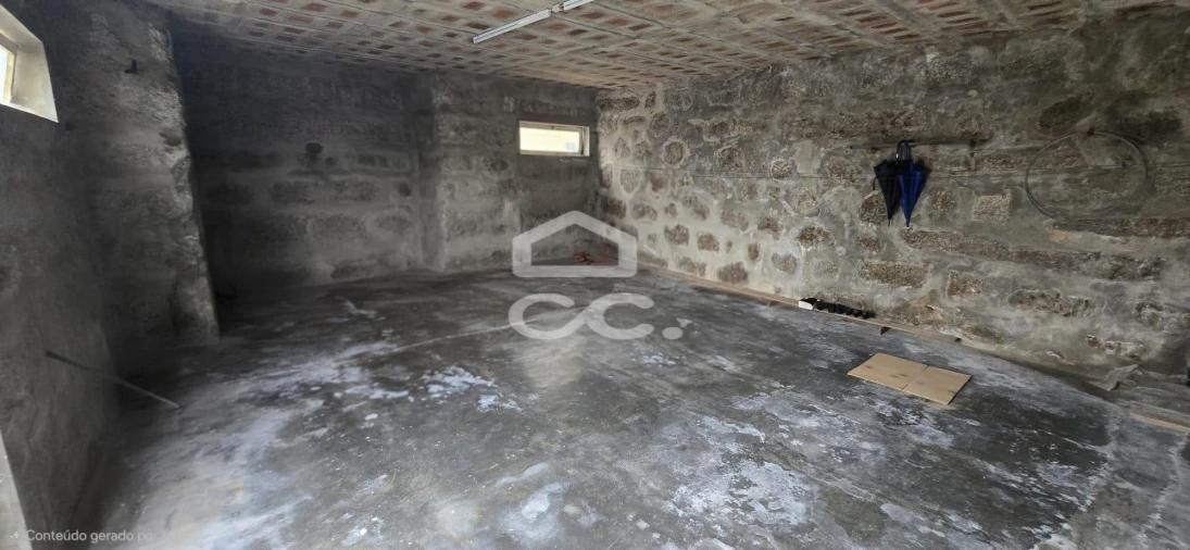 Moradia T3 para Venda em Selho (São Jorge) Foto 16