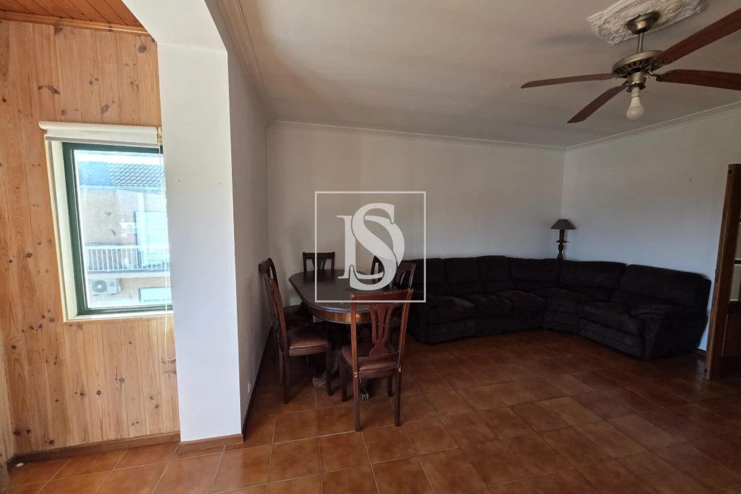 Apartamento T3 para Arrendamento em Currelos, Papízios e Sobral Foto 5