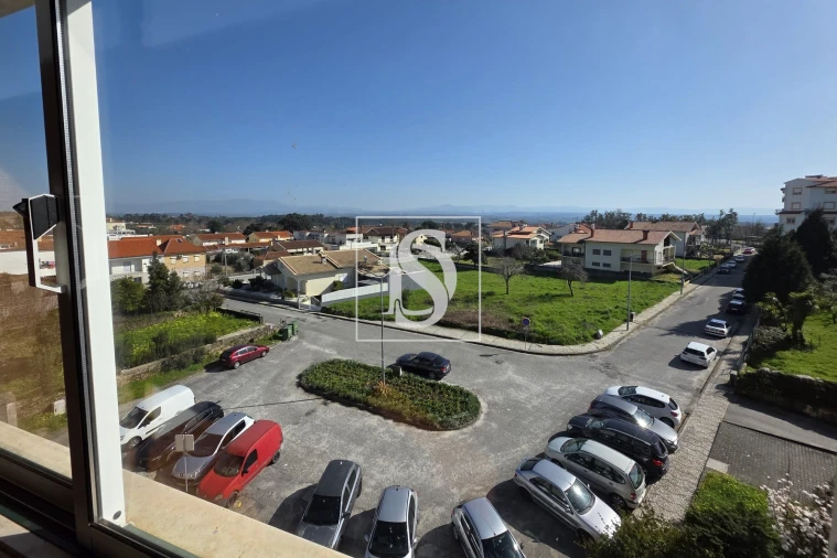 Apartamento T3 para Arrendamento em Currelos, Papízios e Sobral Foto 13