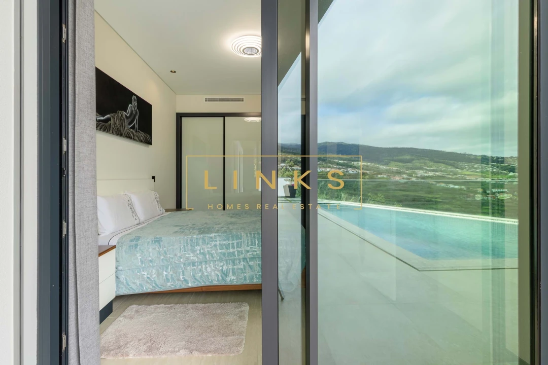 Moradia T3 para Venda em Estreito da Calheta Foto 28