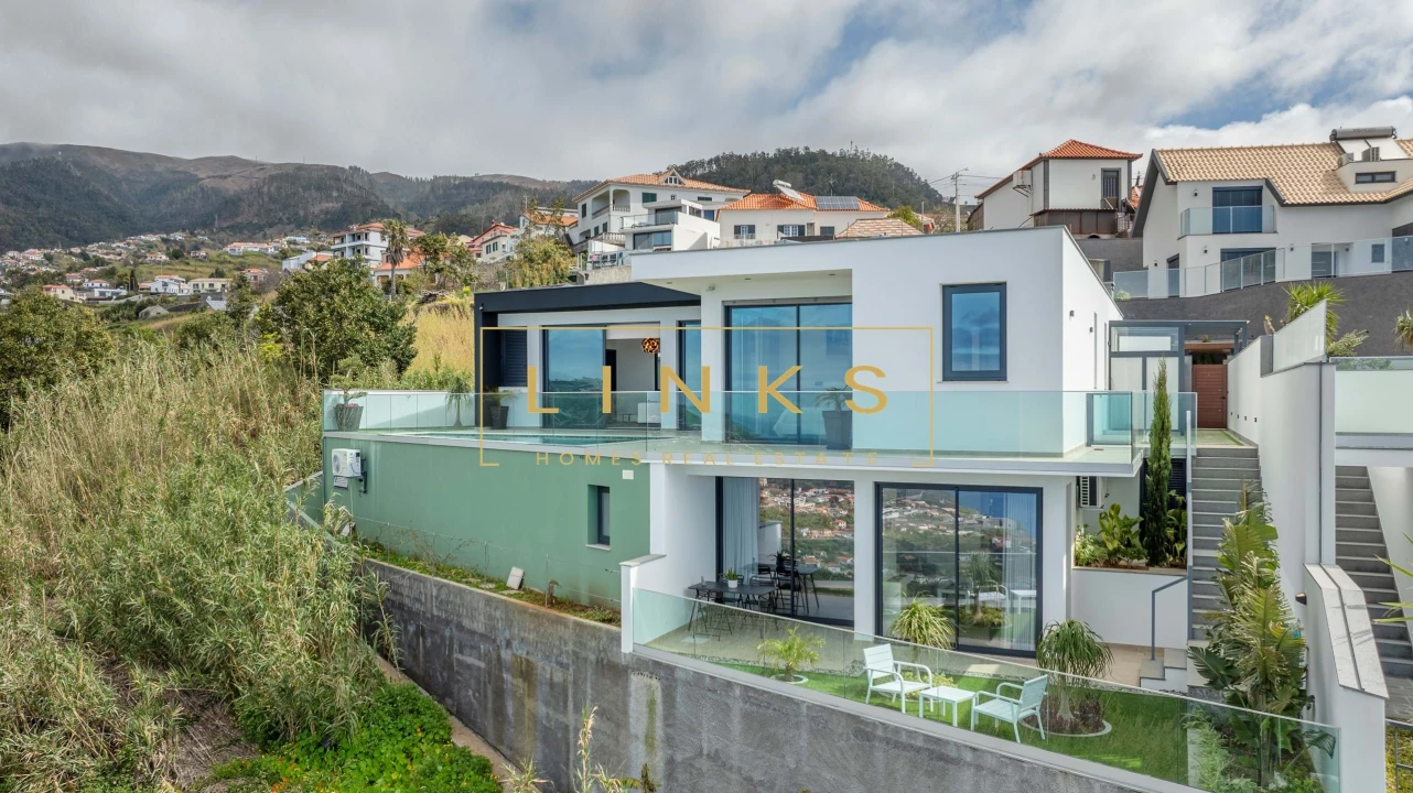 Moradia T3 para Venda em Estreito da Calheta Foto 68