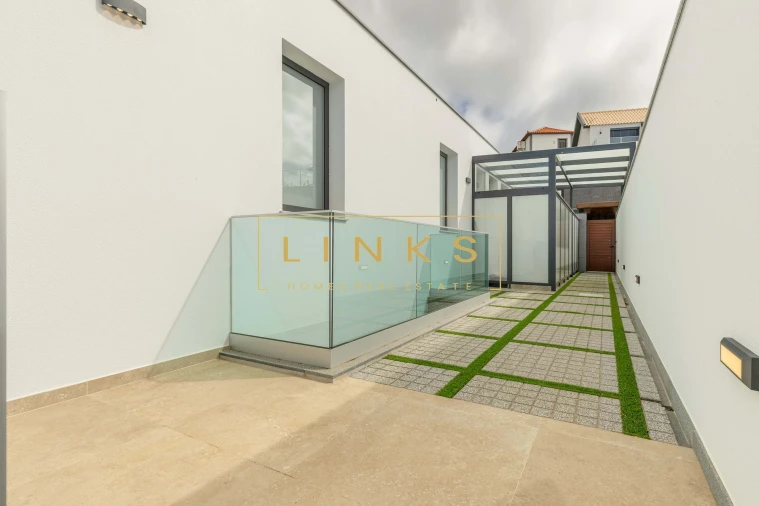 Moradia T3 para Venda em Estreito da Calheta Foto 54