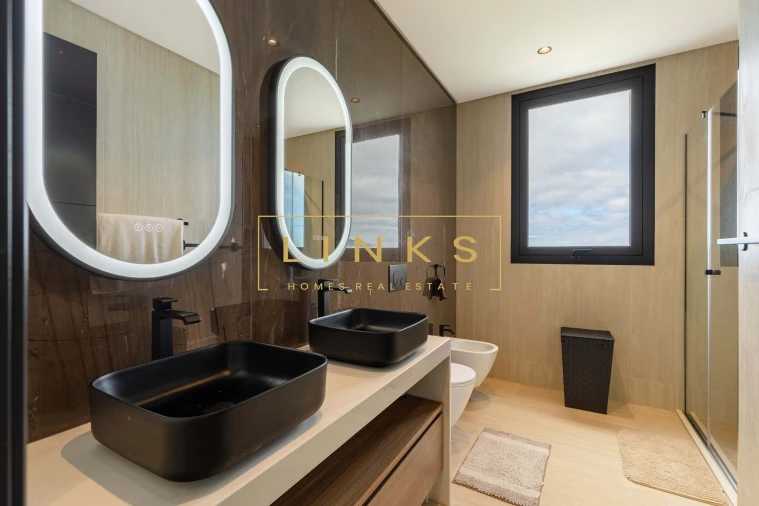 Moradia T3 para Venda em Estreito da Calheta Foto 31