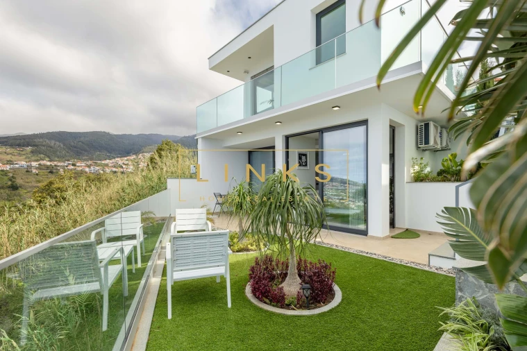 Moradia T3 para Venda em Estreito da Calheta Foto 40