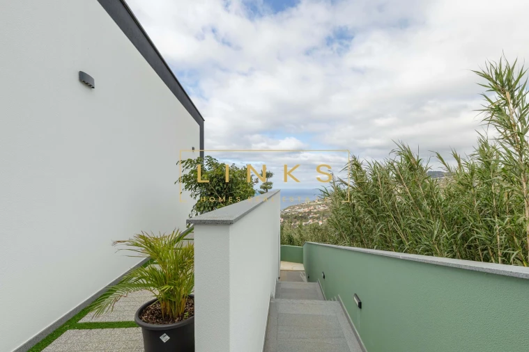 Moradia T3 para Venda em Estreito da Calheta Foto 37