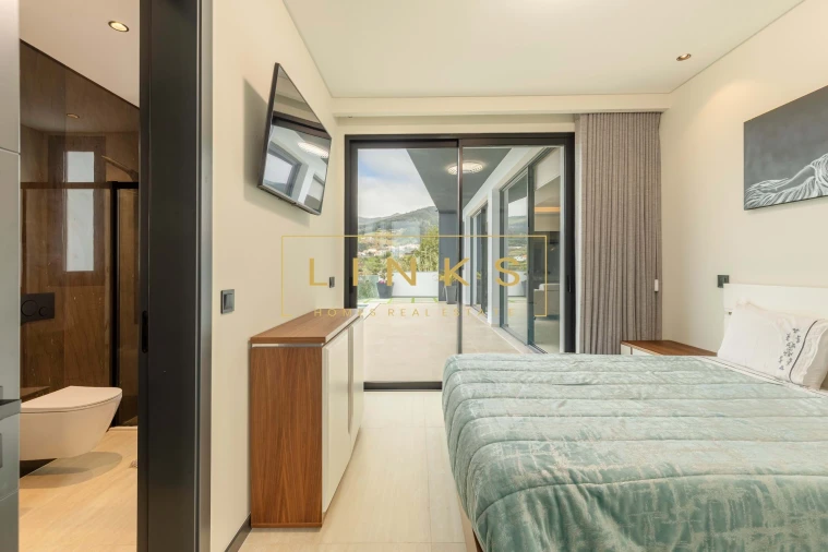 Moradia T3 para Venda em Estreito da Calheta Foto 24