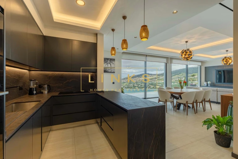 Moradia T3 para Venda em Estreito da Calheta Foto 14