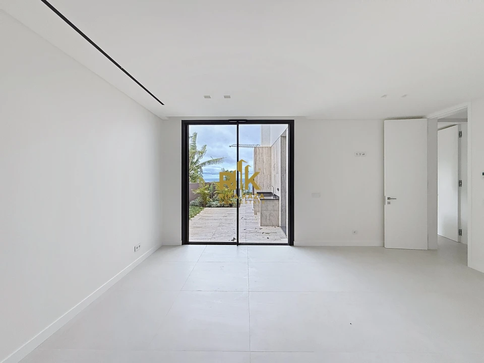 Moradia T3 para Venda em Calheta Foto 30