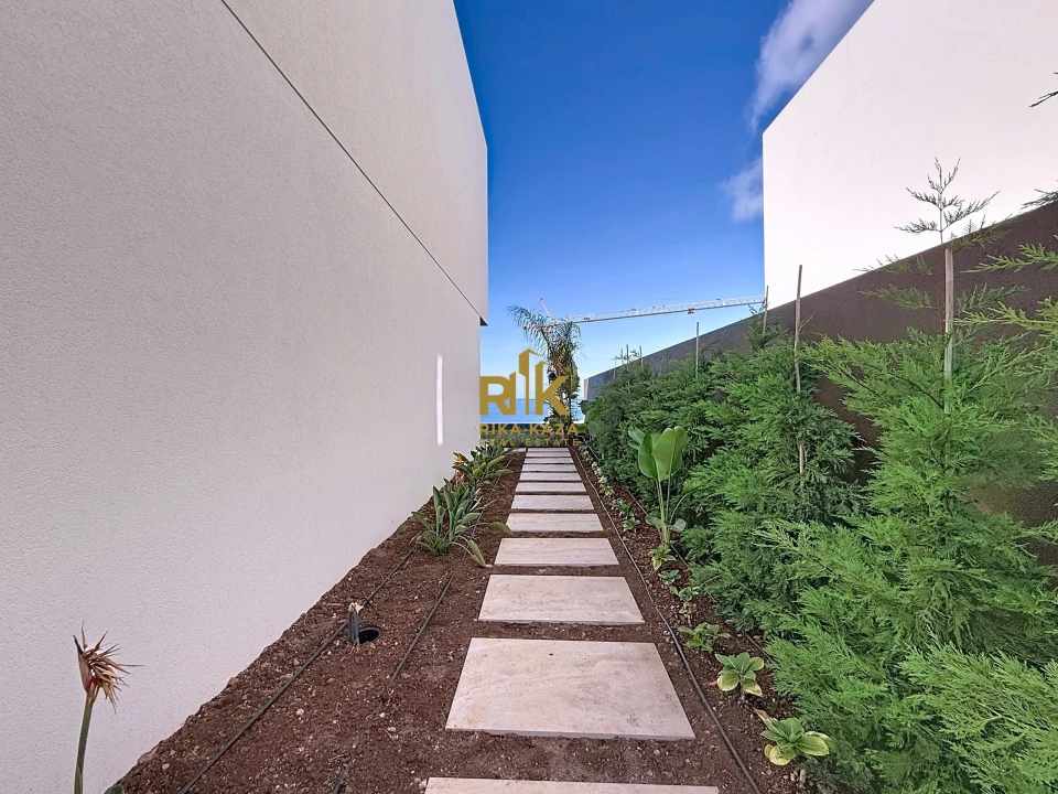 Moradia T3 para Venda em Calheta Foto 35