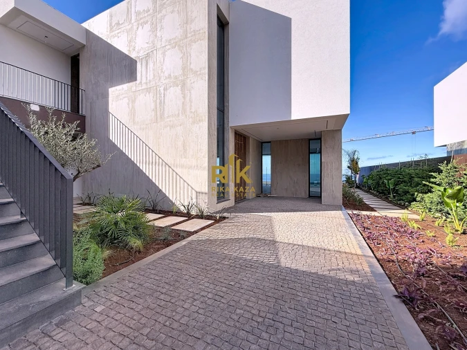 Moradia T3 para Venda em Calheta Foto 37