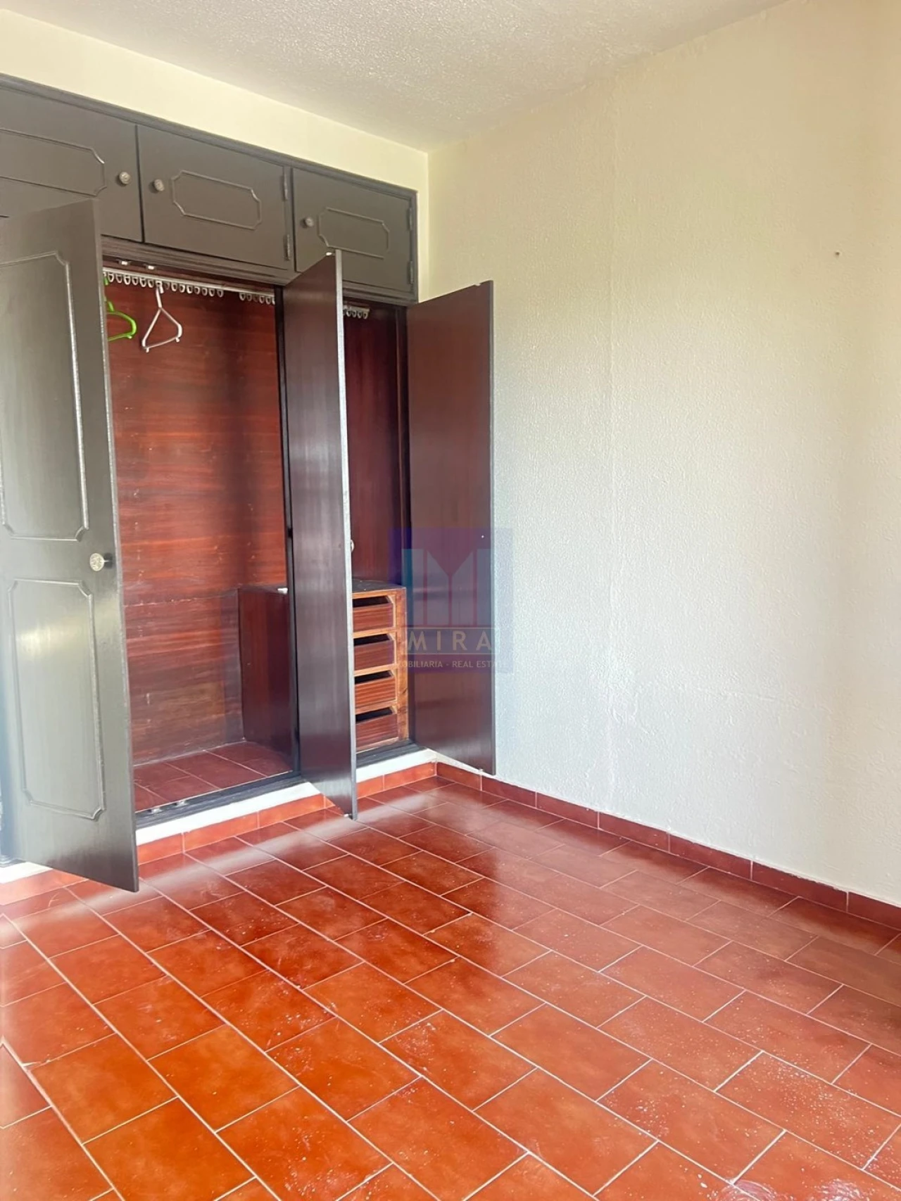 Apartamento T2 para Venda em Quarteira Foto 2