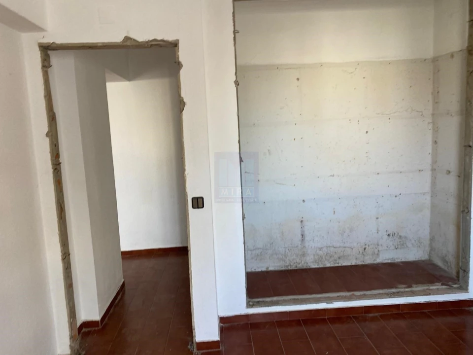 Apartamento T2 para Venda em Quarteira Foto 3