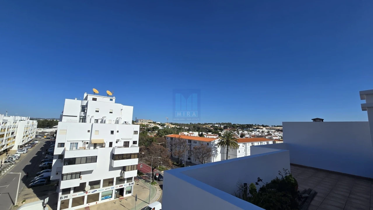 Apartamento T2 para Venda em Quarteira Foto 12