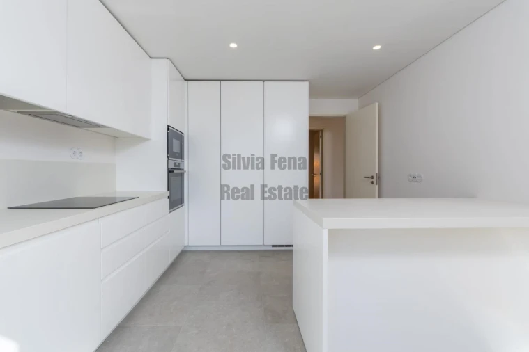 Apartamento T3 para Venda em Algés, Linda-A-Velha e Cruz Quebrada-Dafundo Foto 4