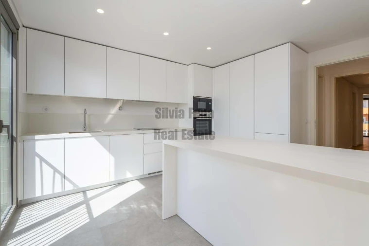 Apartamento T3 para Venda em Algés, Linda-A-Velha e Cruz Quebrada-Dafundo Foto 8