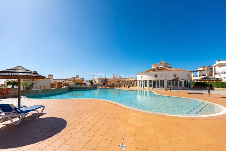 Moradia T2 para Venda em Budens Foto 13