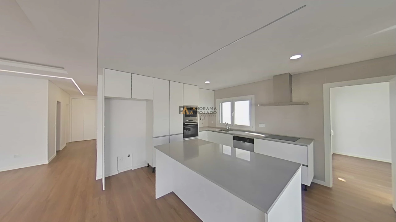 Moradia T4 para Venda em Fernao Ferro Foto 7