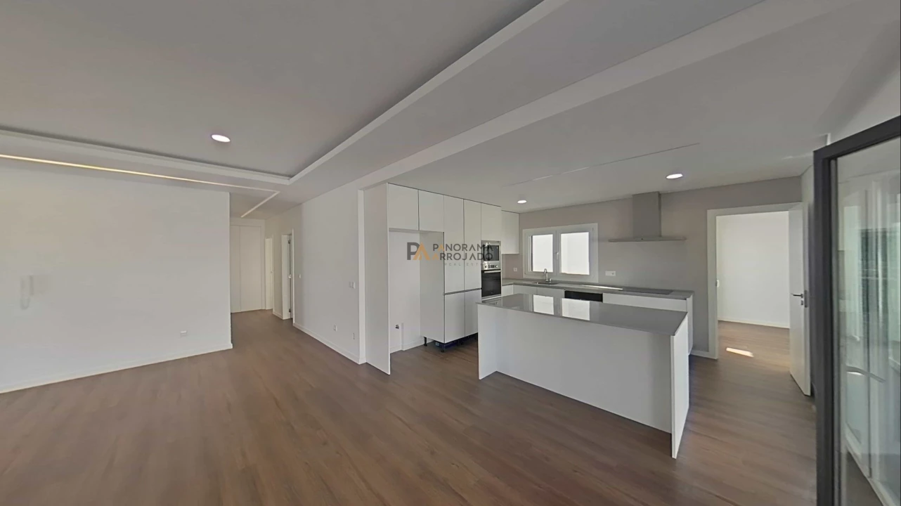 Moradia T4 para Venda em Fernao Ferro Foto 11