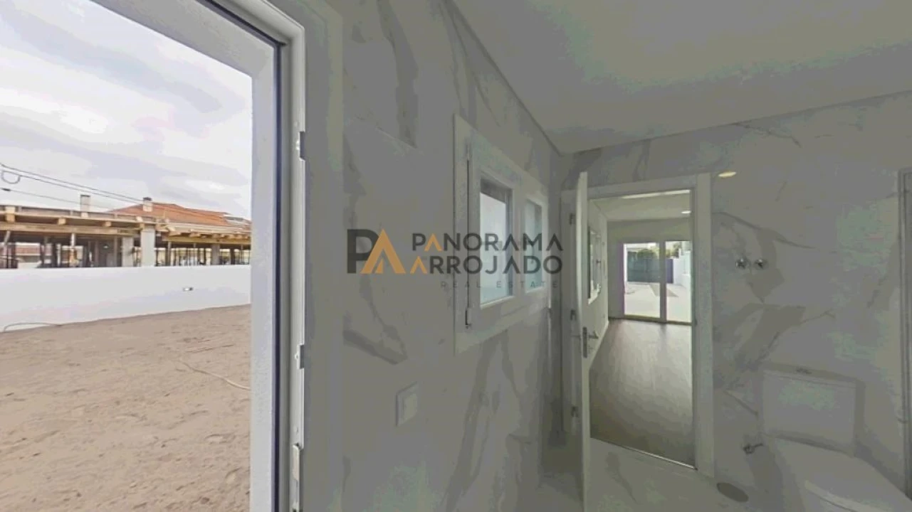 Moradia T4 para Venda em Fernao Ferro Foto 18