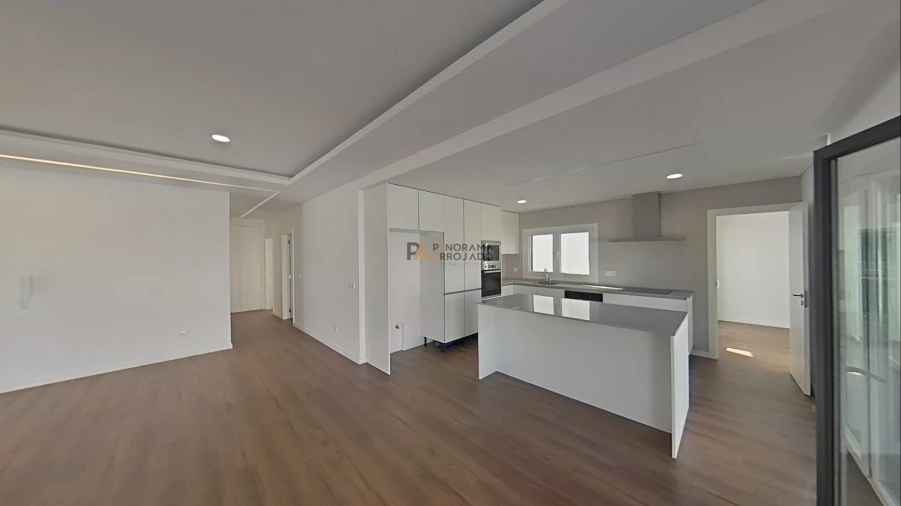 Moradia T4 para Venda em Fernao Ferro Foto 11