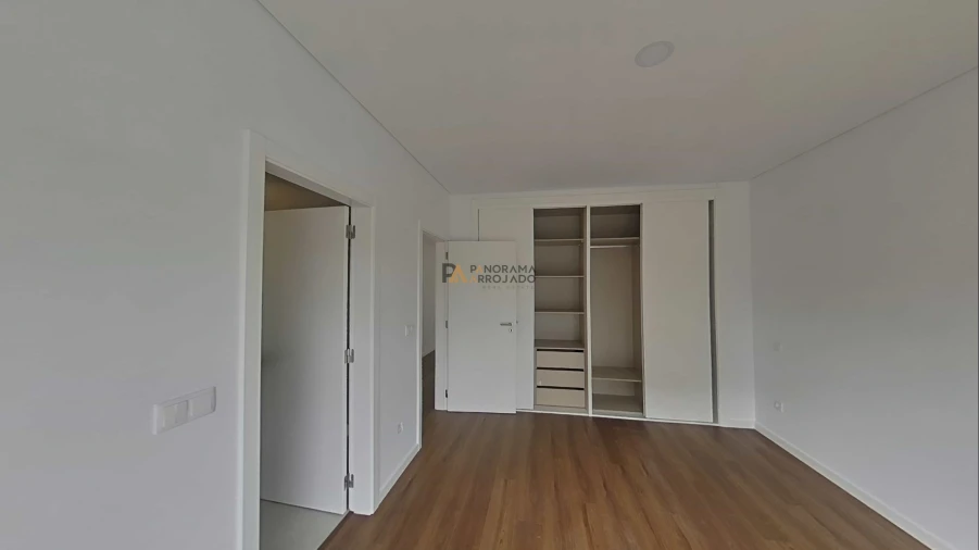 Moradia T4 para Venda em Fernao Ferro Foto 24