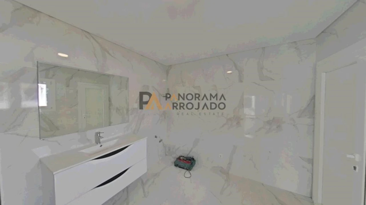 Moradia T4 para Venda em Fernao Ferro Foto 14