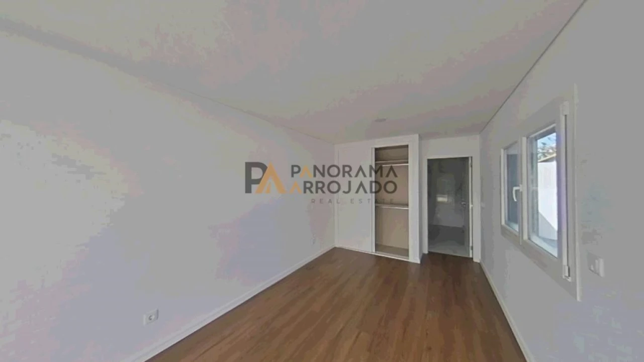 Moradia T4 para Venda em Fernao Ferro Foto 15