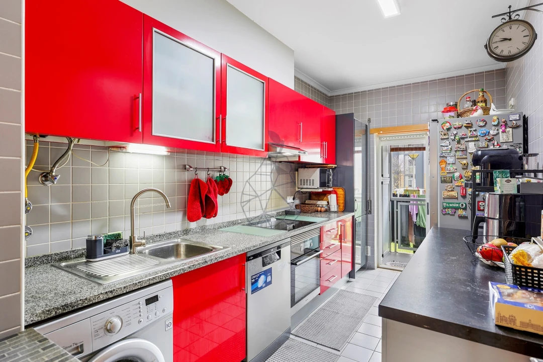 Apartamento T3 para Venda em Portimão Foto 3