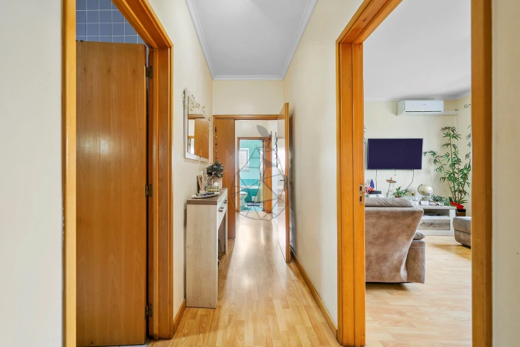 Apartamento T3 para Venda em Portimão Foto 4