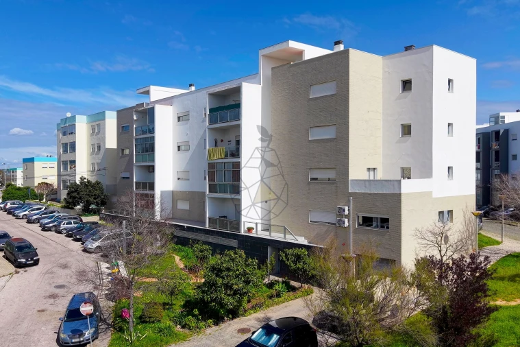 Apartamento T3 para Venda em Portimão Foto 2