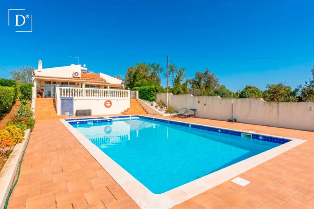 Moradia T3 para Venda em Albufeira e Olhos de Água Foto 1