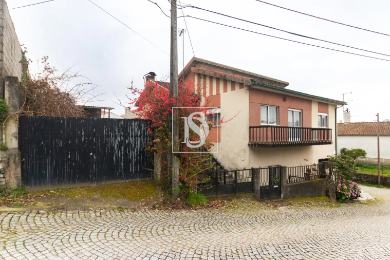 Moradia T3 para Venda em Campo Foto 1