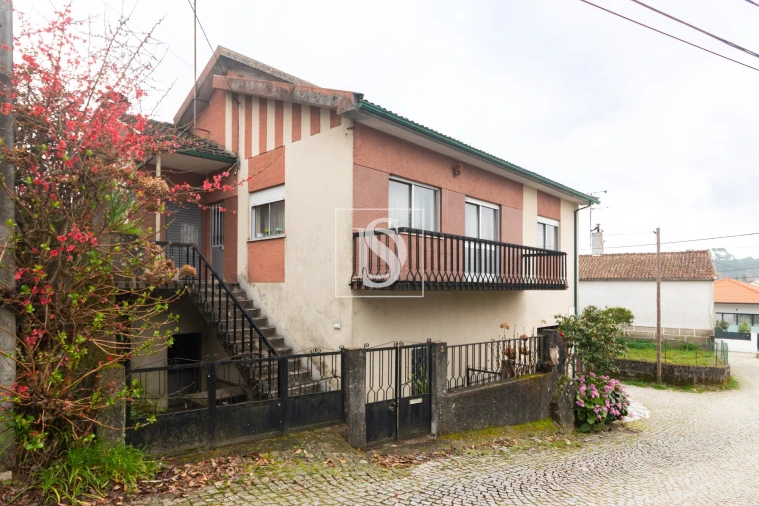 Moradia T3 para Venda em Campo Foto 3