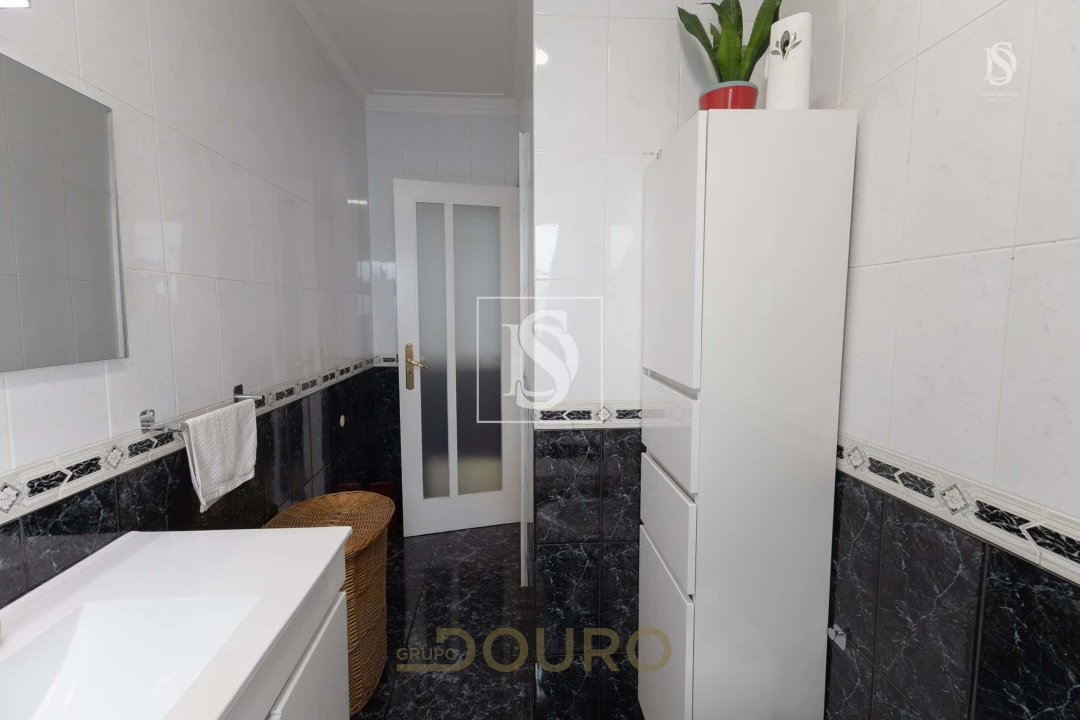 Apartamento T2 para Venda em Santa Marinha e São Pedro da Afurada Foto 21