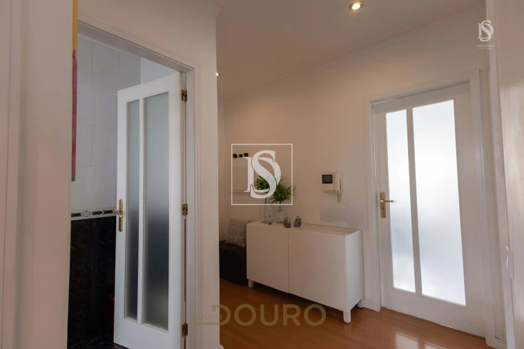 Apartamento T2 para Venda em Santa Marinha e São Pedro da Afurada Foto 2