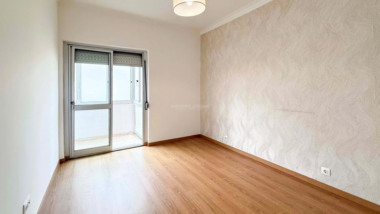 Apartamento T2 para Arrendamento em Agualva e Mira-Sintra Foto 8