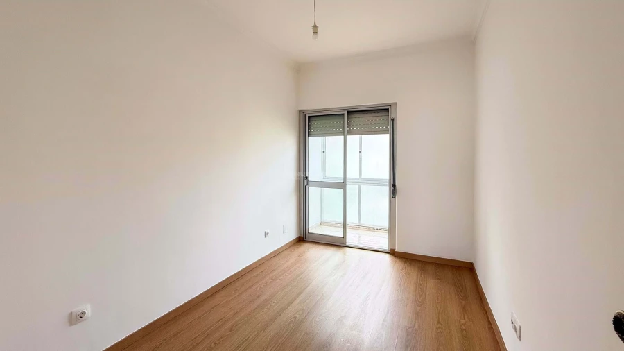 Apartamento T2 para Arrendamento em Agualva e Mira-Sintra Foto 12